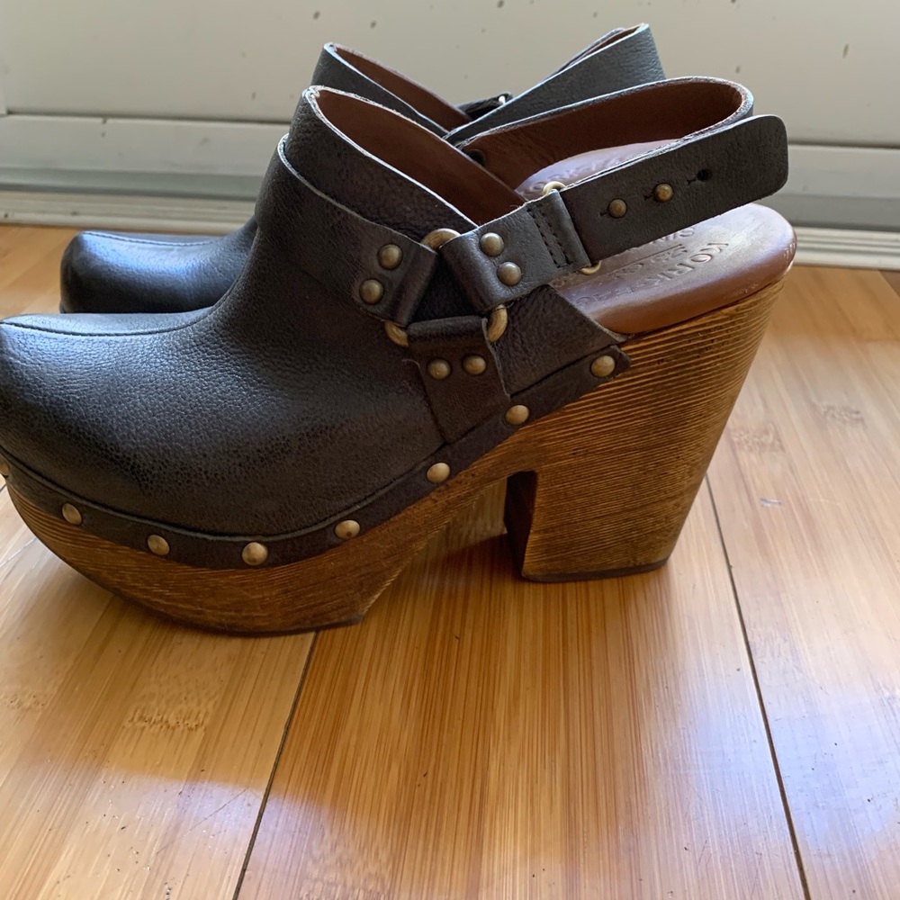 Korkease Swedish clogs